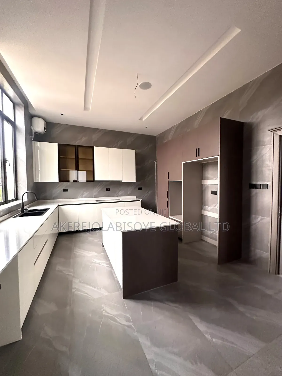5bdrm Duplex in Asokoro Main Abuja for sale in Asokoro