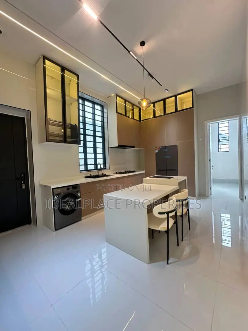 5bdrm Duplex in Lekki for sale in Lekki