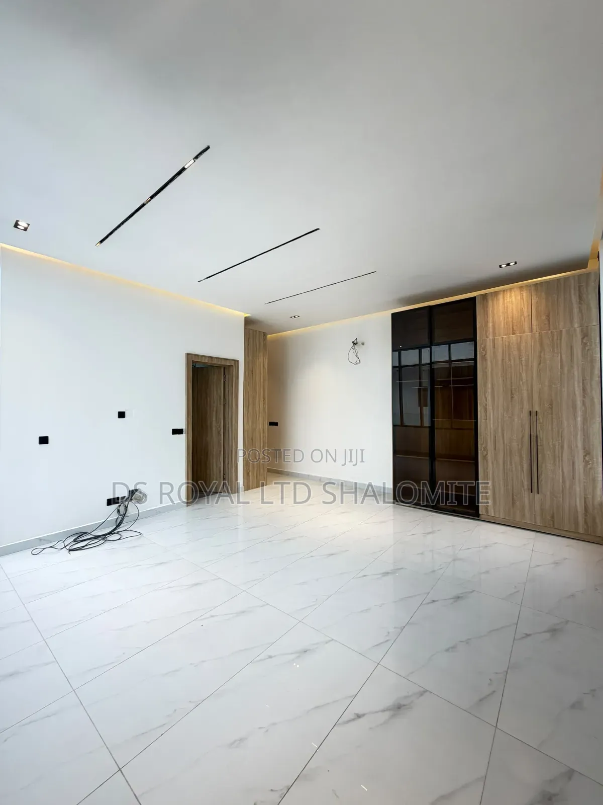 4bdrm Duplex in Lekki Phase 1 for sale in Lekki Phase 1