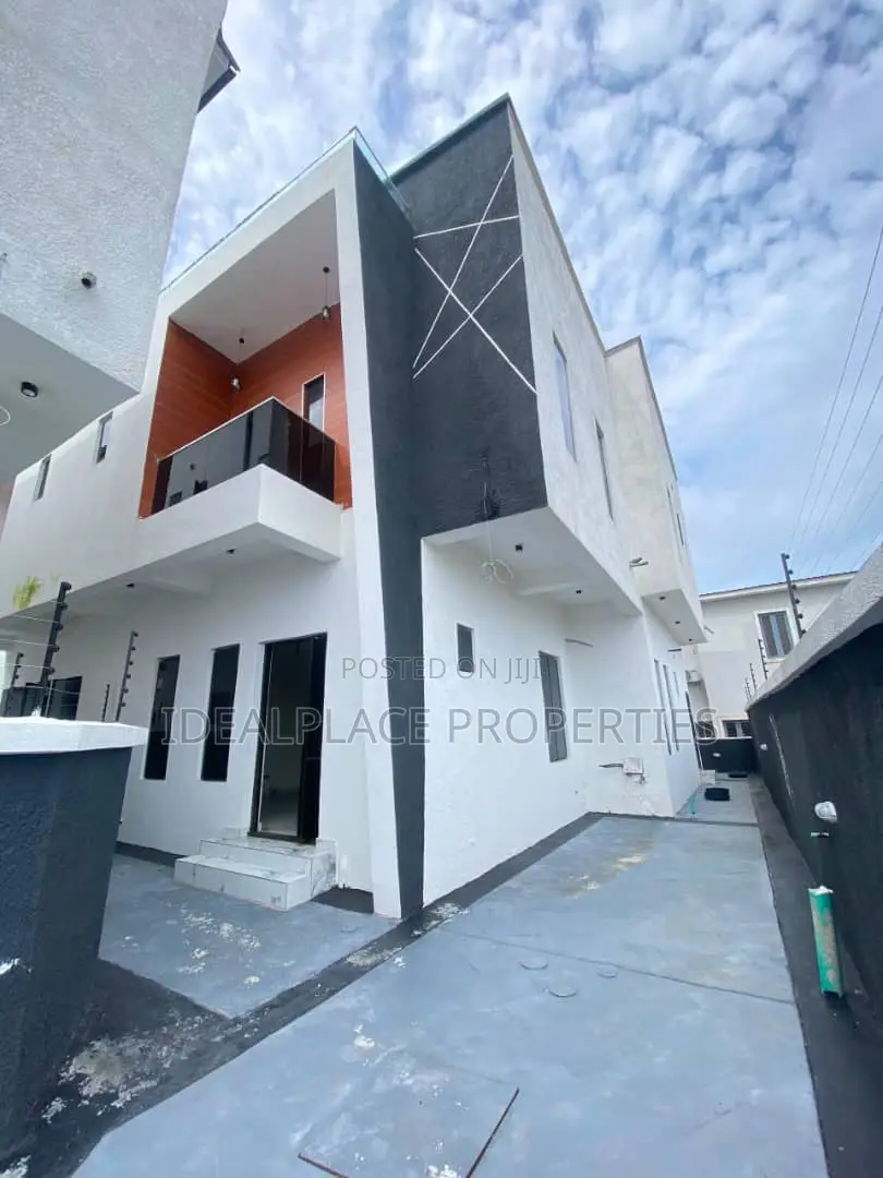 4bdrm Duplex in Lekki for sale in Lekki