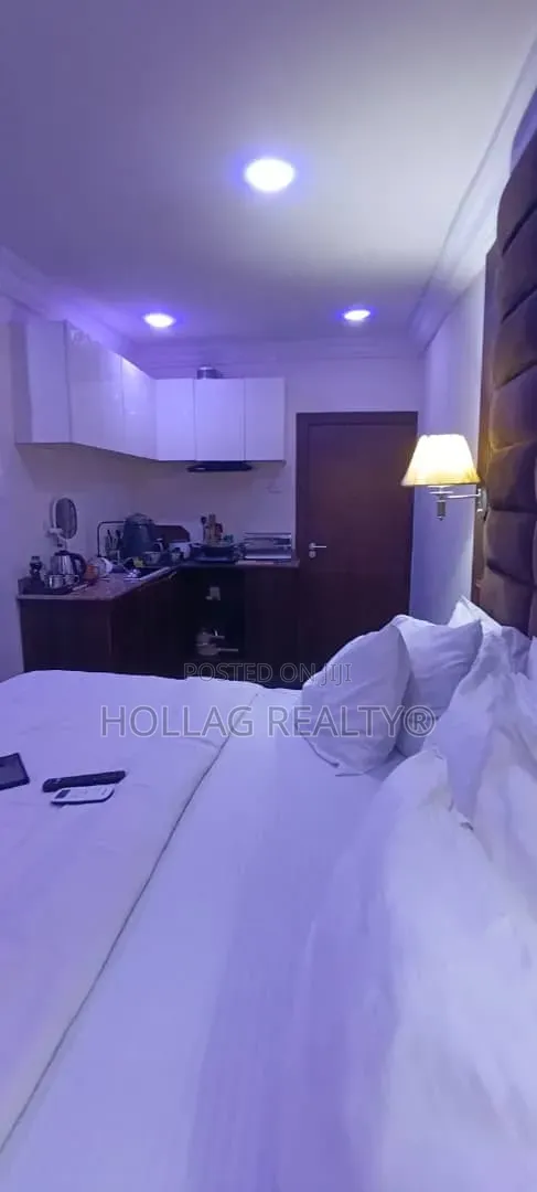 25 Rooms Hotel at Acme, Ikeja. in Agidingbi
