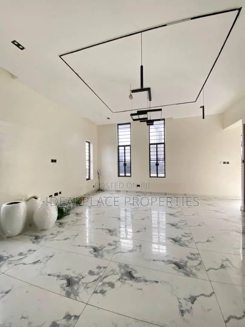 5bdrm Duplex in Lekki for sale in Lekki