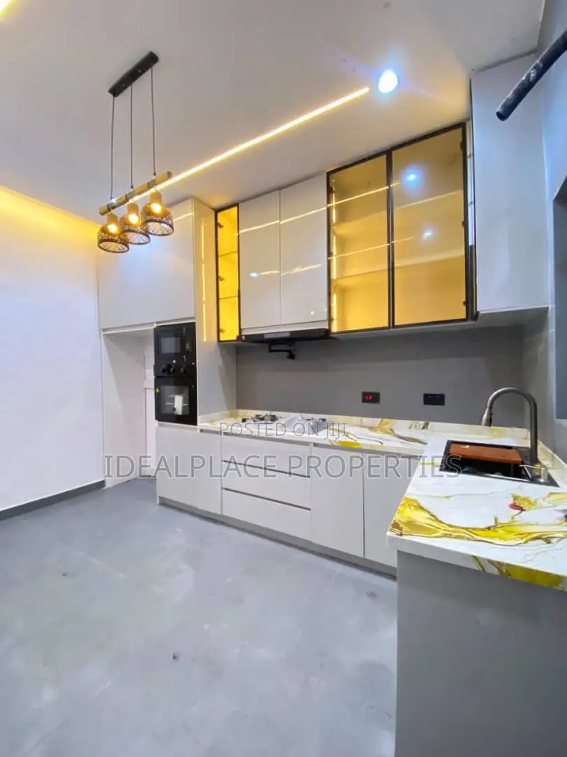 4bdrm Duplex in Lekki for sale in Lekki