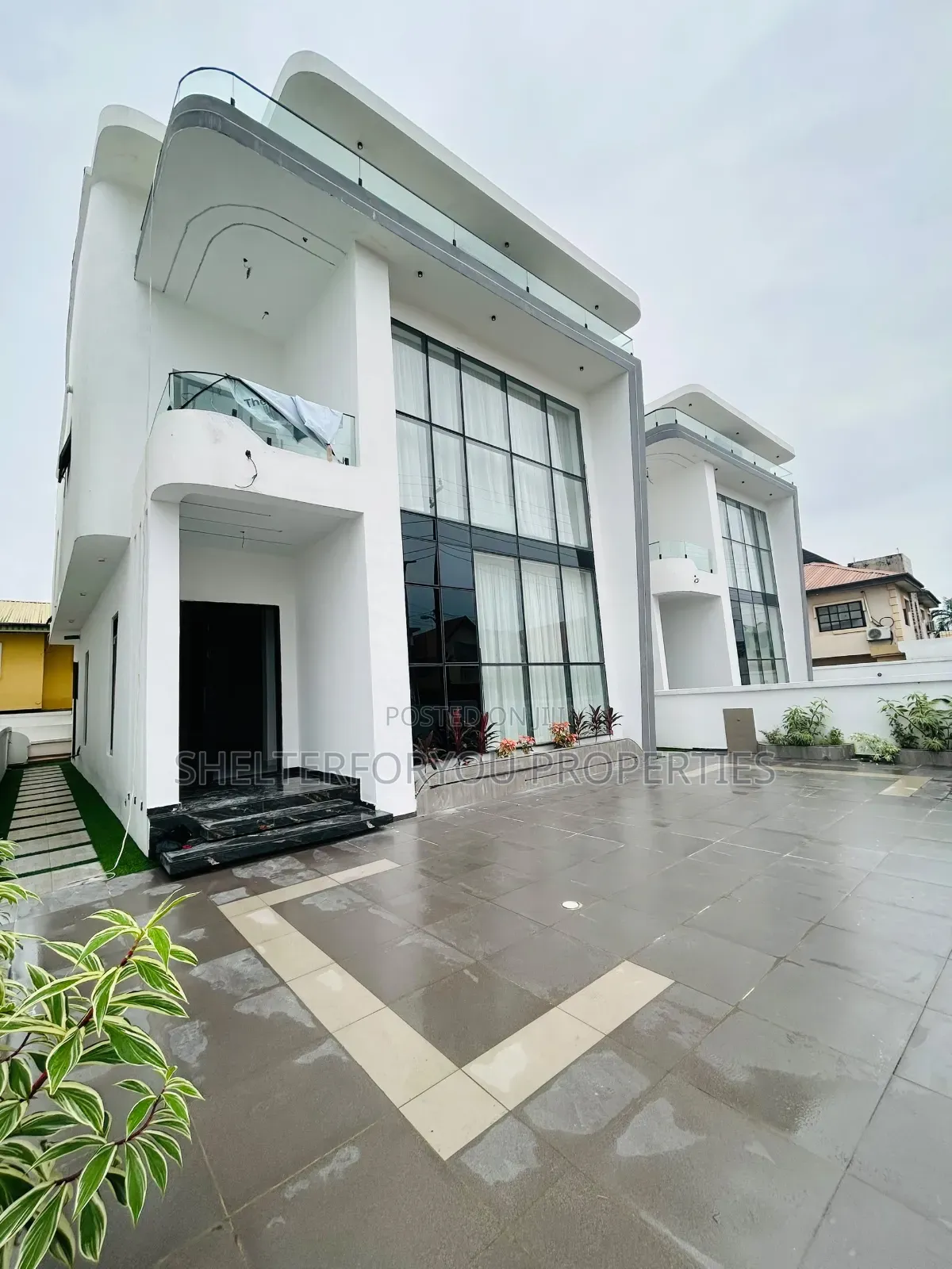 4bdrm Duplex in Off Lekki-Epe Expressway for sale in Off Lekki-Epe Expressway