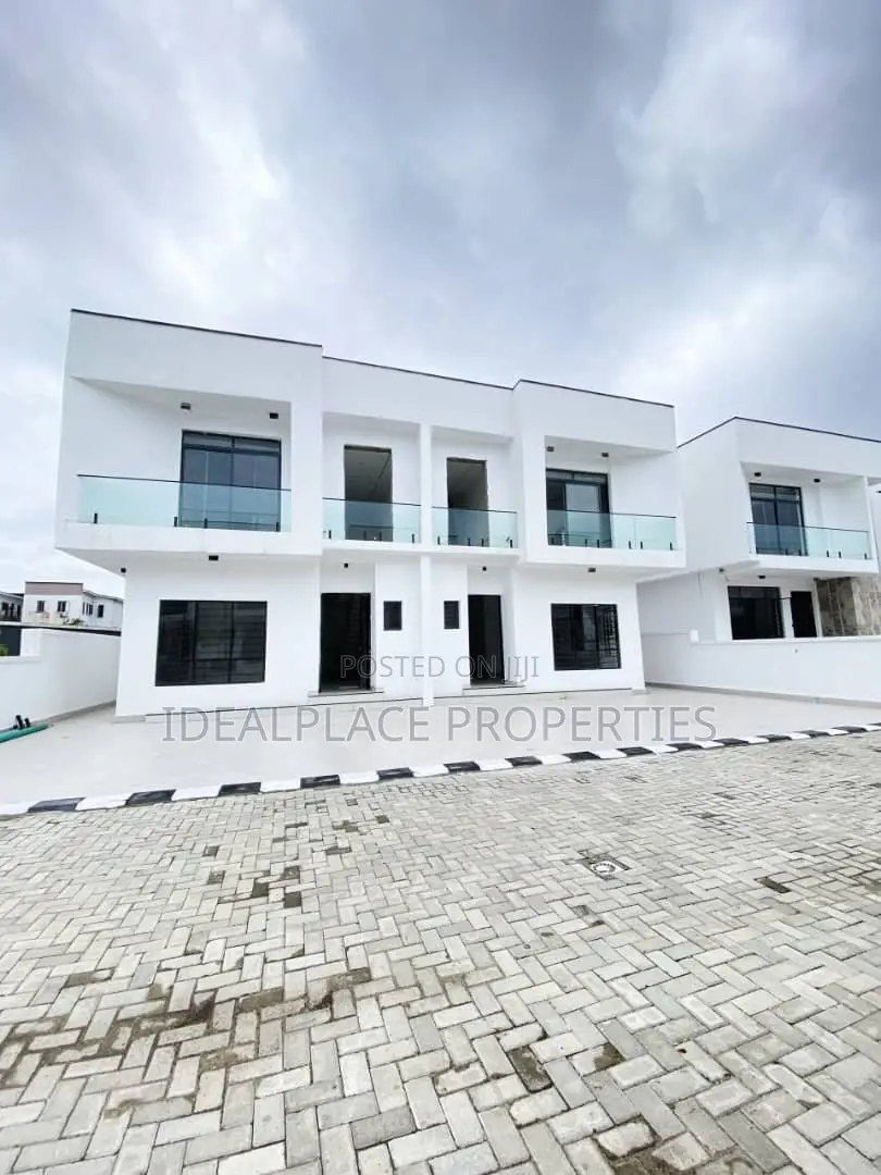 4bdrm Duplex in Lekki for sale in Lekki