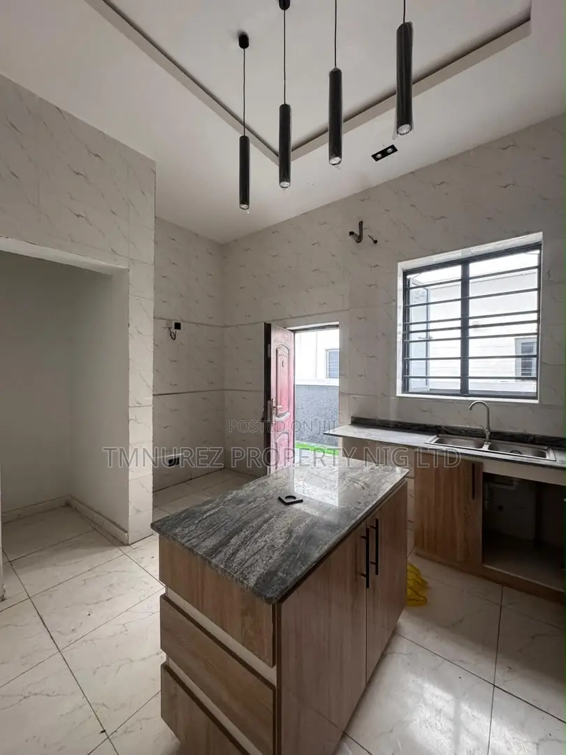 4bdrm Duplex in Lekki Phase 2 for rent in Lekki Phase 2