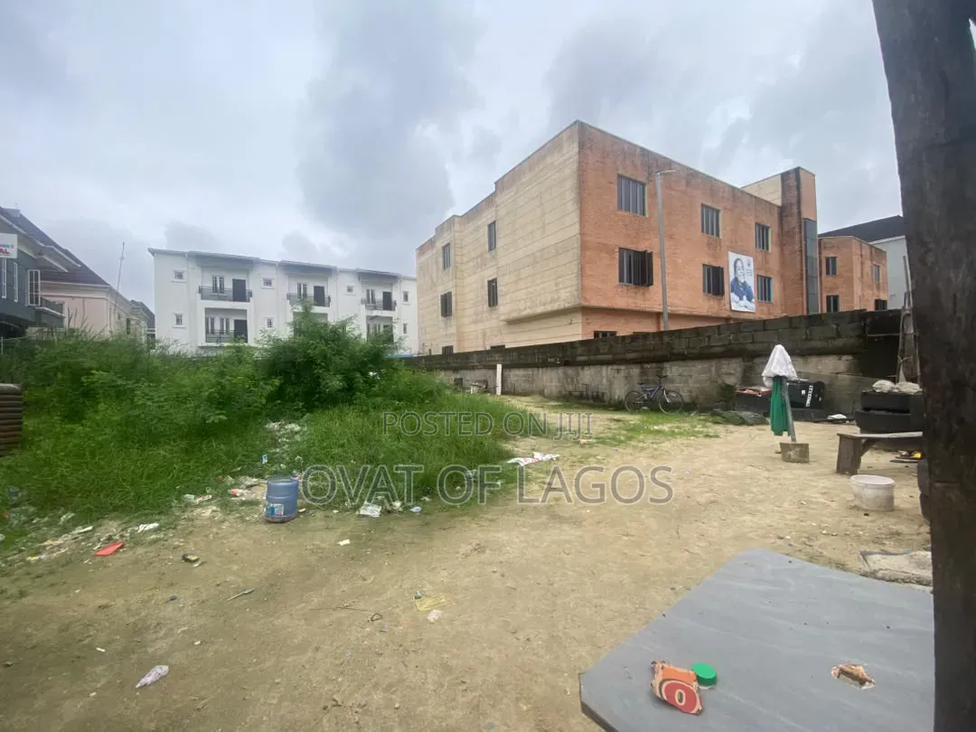 655sqm Residential and Commercial in Chevron