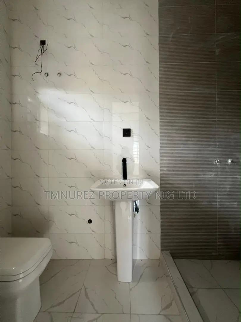 2bdrm Apartment in Abraham Adesanya Estate for rent in Abraham Adesanya Estate
