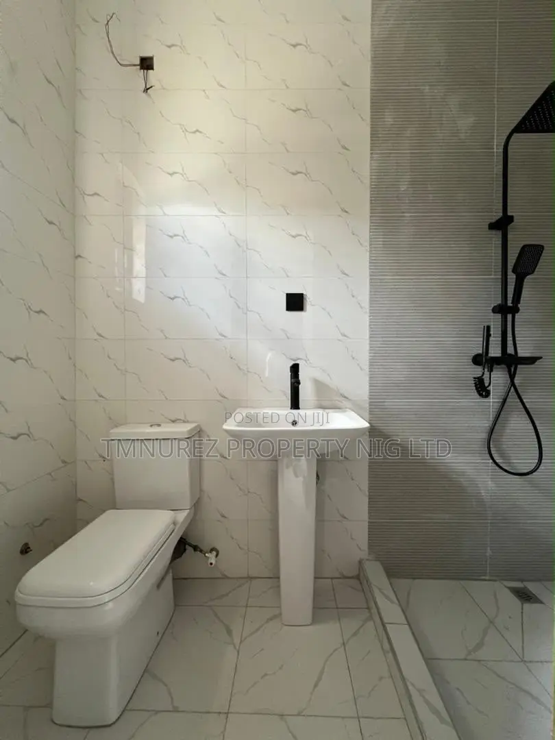 2bdrm Apartment in Abraham Adesanya Estate for rent in Abraham Adesanya Estate