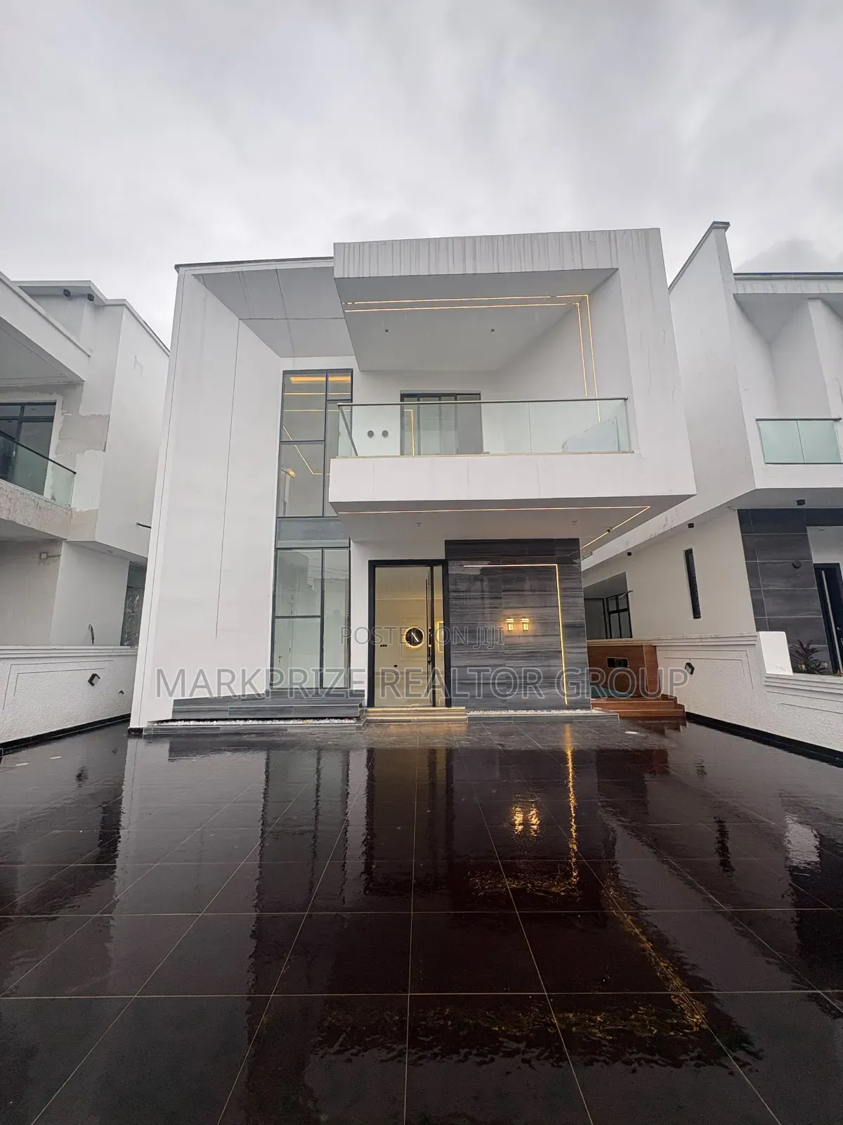 5bdrm Duplex in Lekki County Homes, Ikota for sale in Ikota