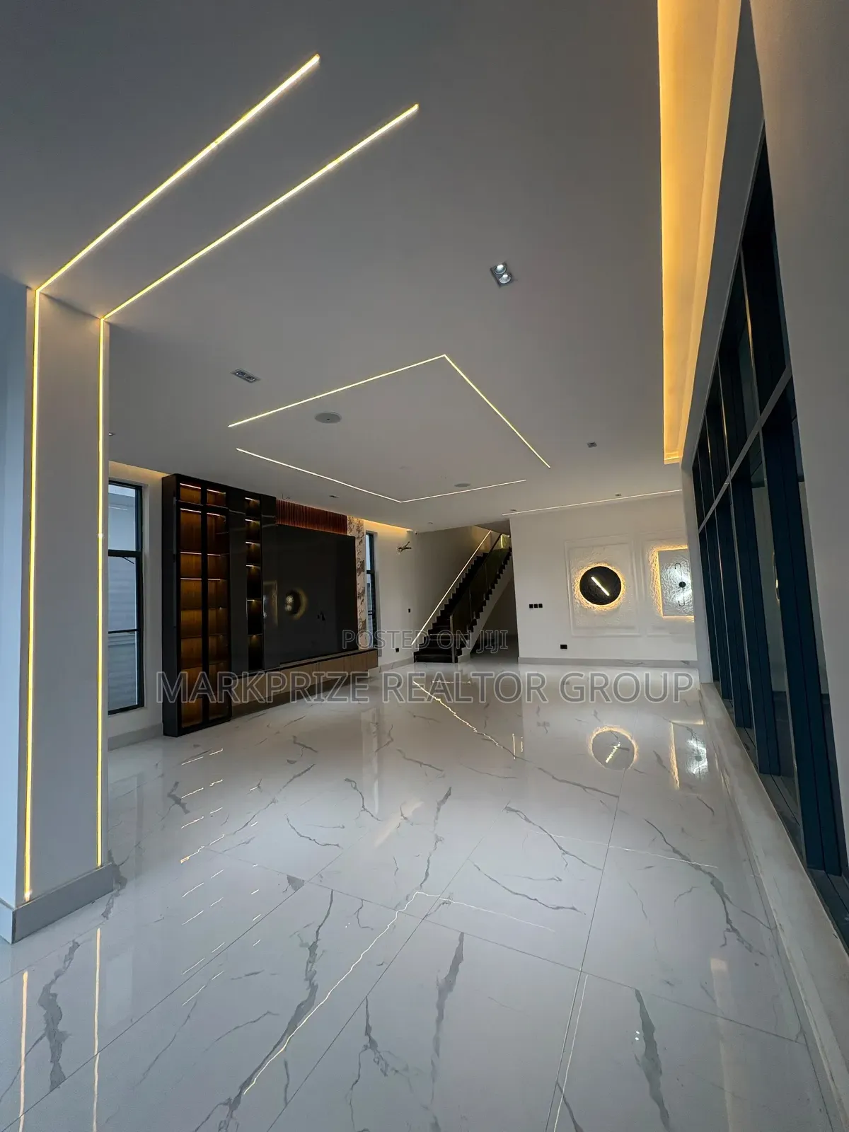5bdrm Duplex in Lekki County Homes, Ikota for sale in Ikota