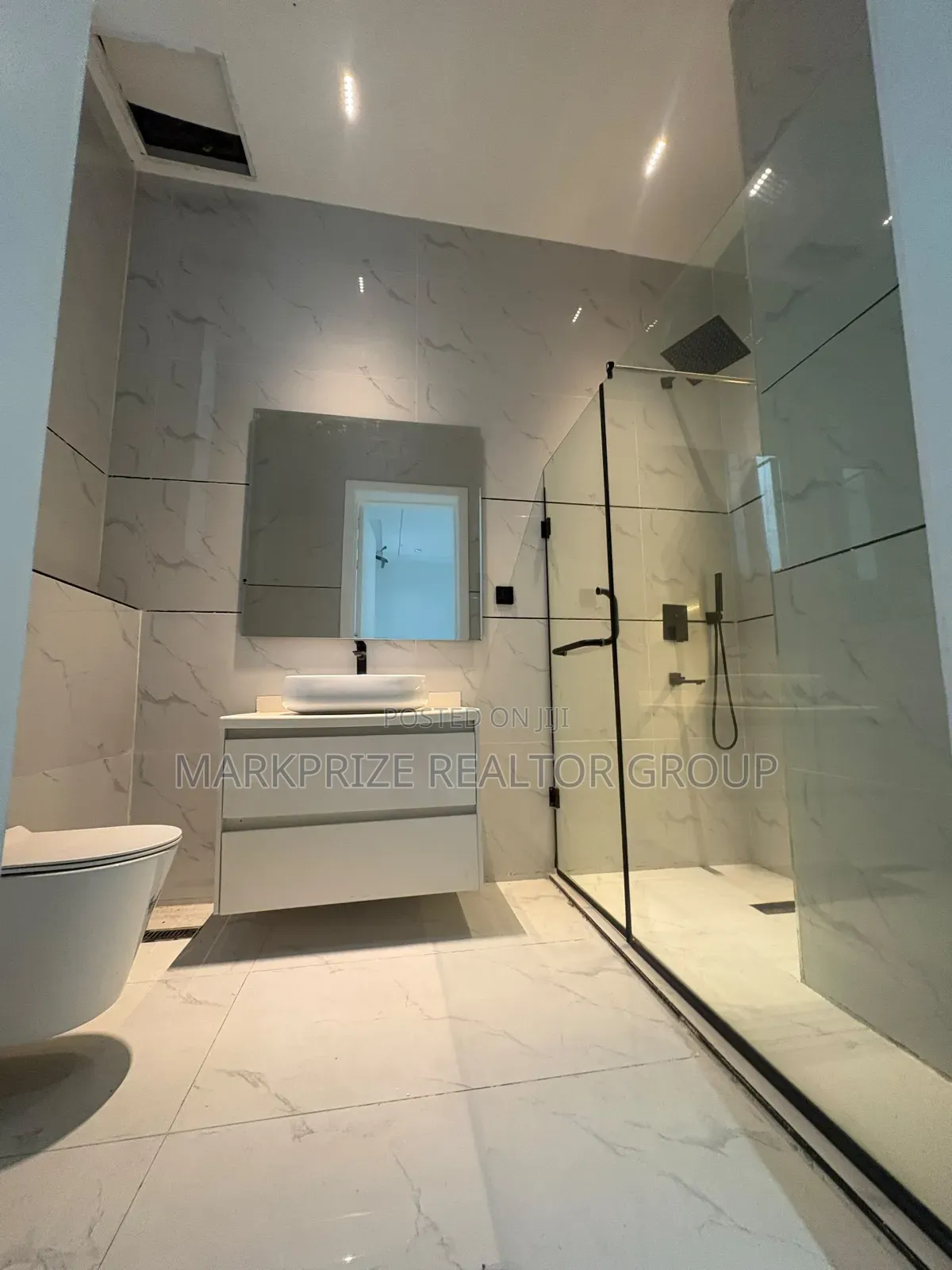 5bdrm Duplex in Lekki County Homes, Ikota for sale in Ikota