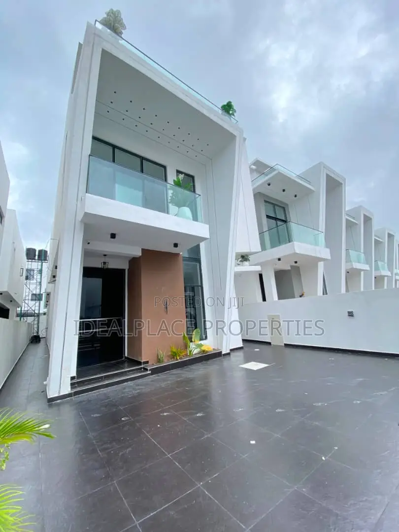 5bdrm Duplex in Lekki for sale in Lekki