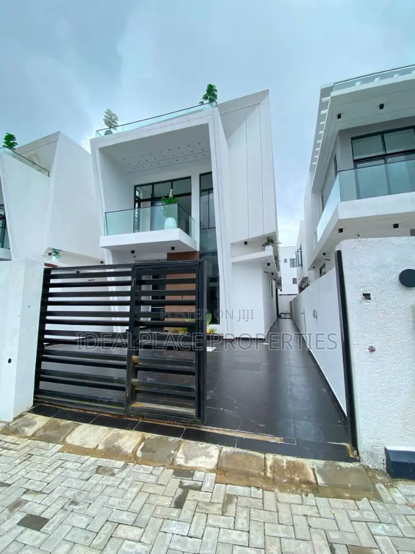 5bdrm Duplex in Lekki for sale in Lekki