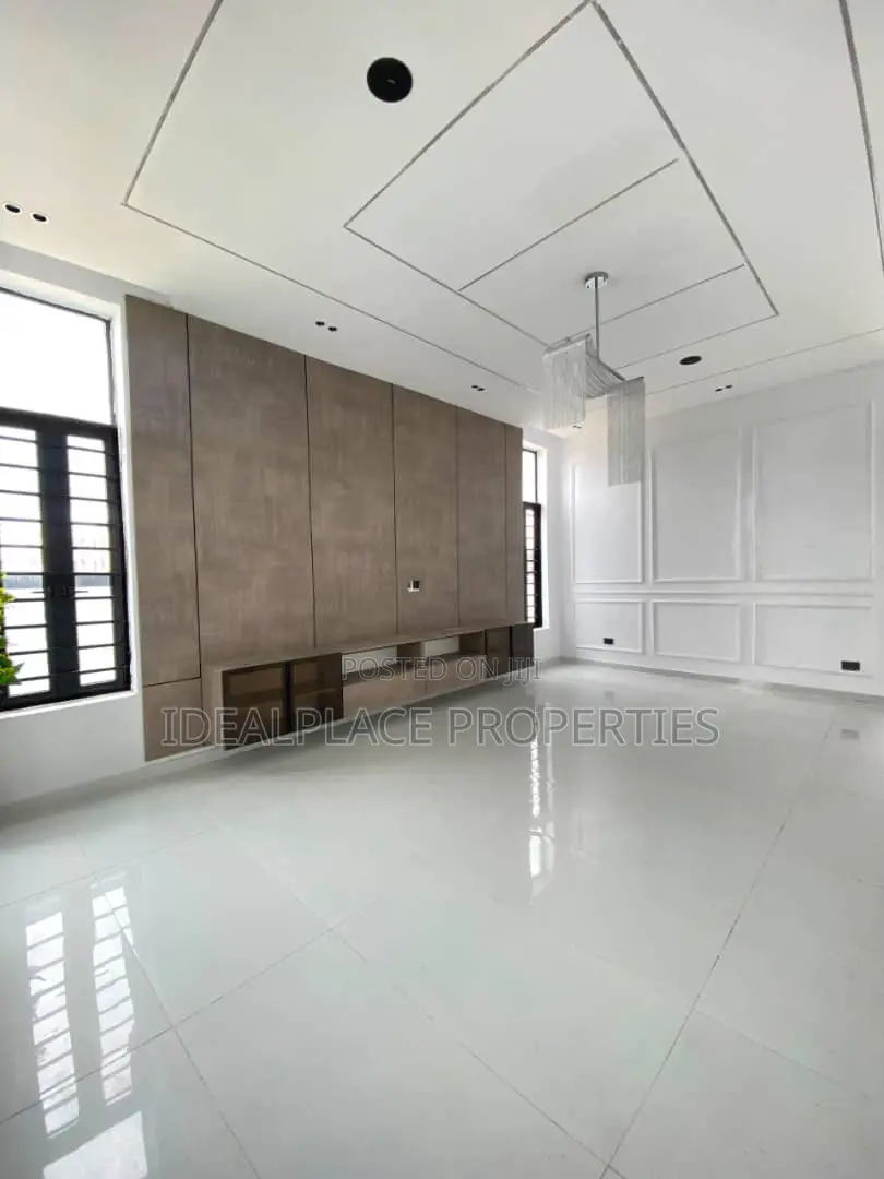 5bdrm Duplex in Lekki for sale in Lekki