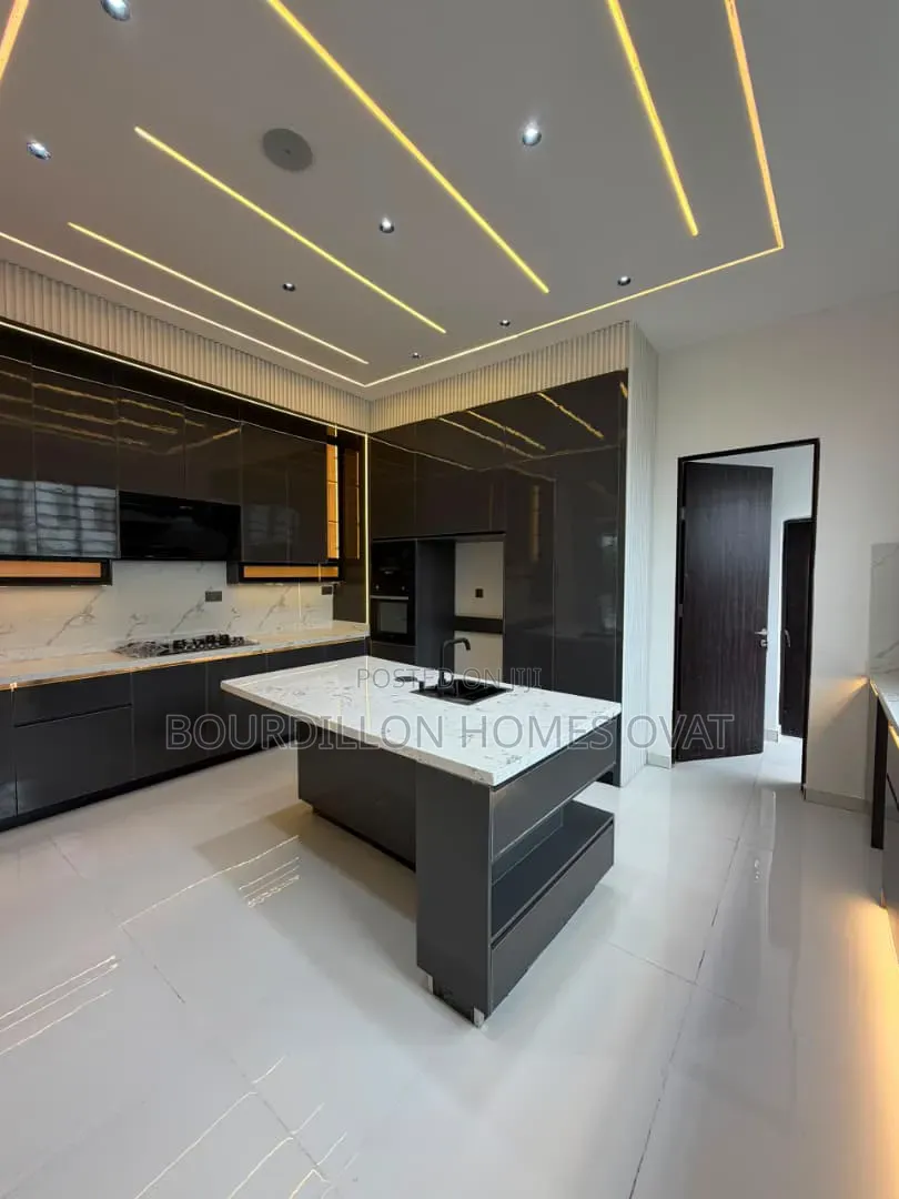 5bdrm Duplex in Lekki Palm City for sale in Lekki Expressway