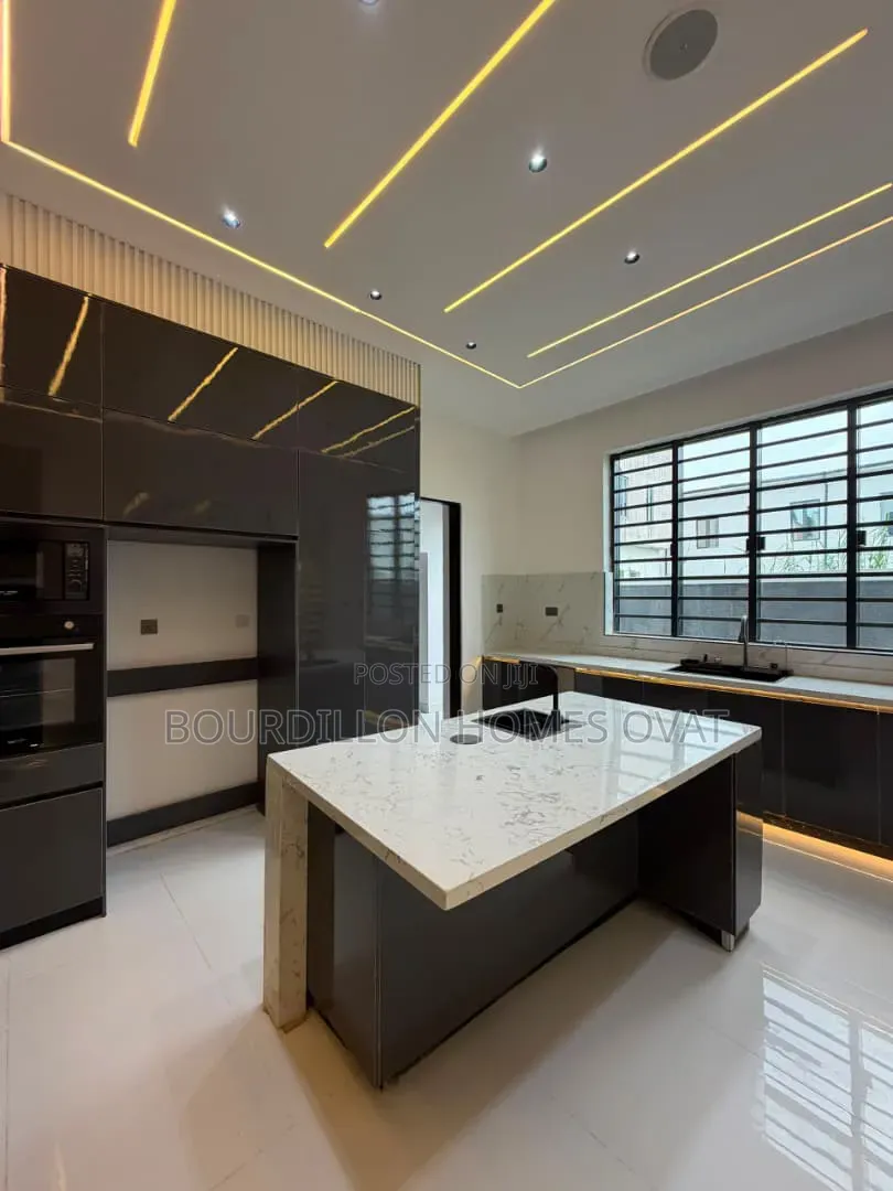 5bdrm Duplex in Lekki Palm City for sale in Lekki Expressway