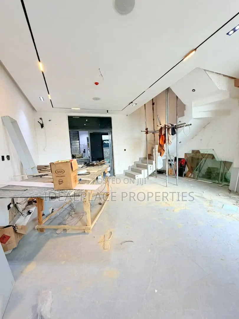 4bdrm Townhouse/Terrace in Eric Moore for sale in Eric Moore