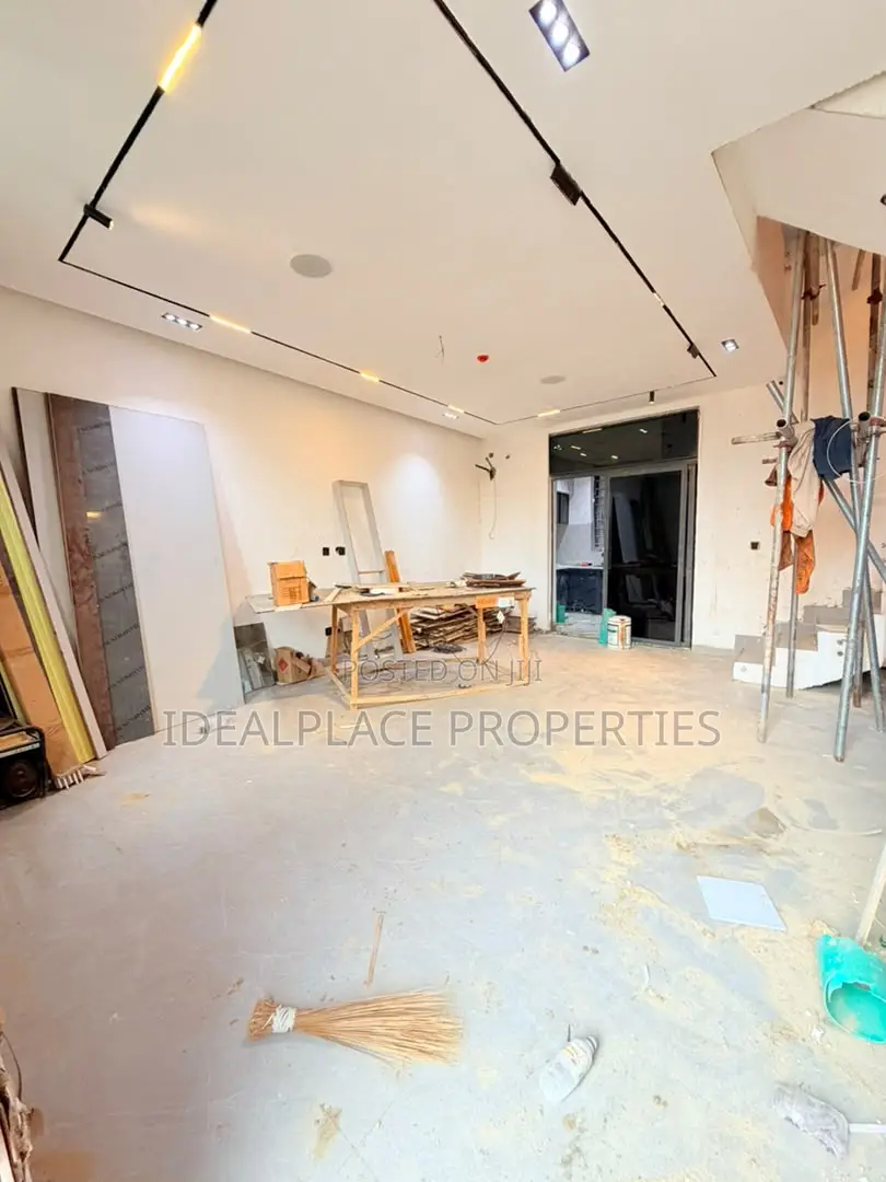 4bdrm Townhouse/Terrace in Eric Moore for sale in Eric Moore