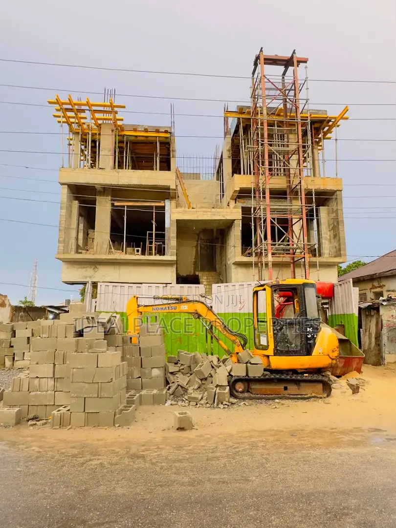 3bdrm Apartment in Yaba for sale in Yaba
