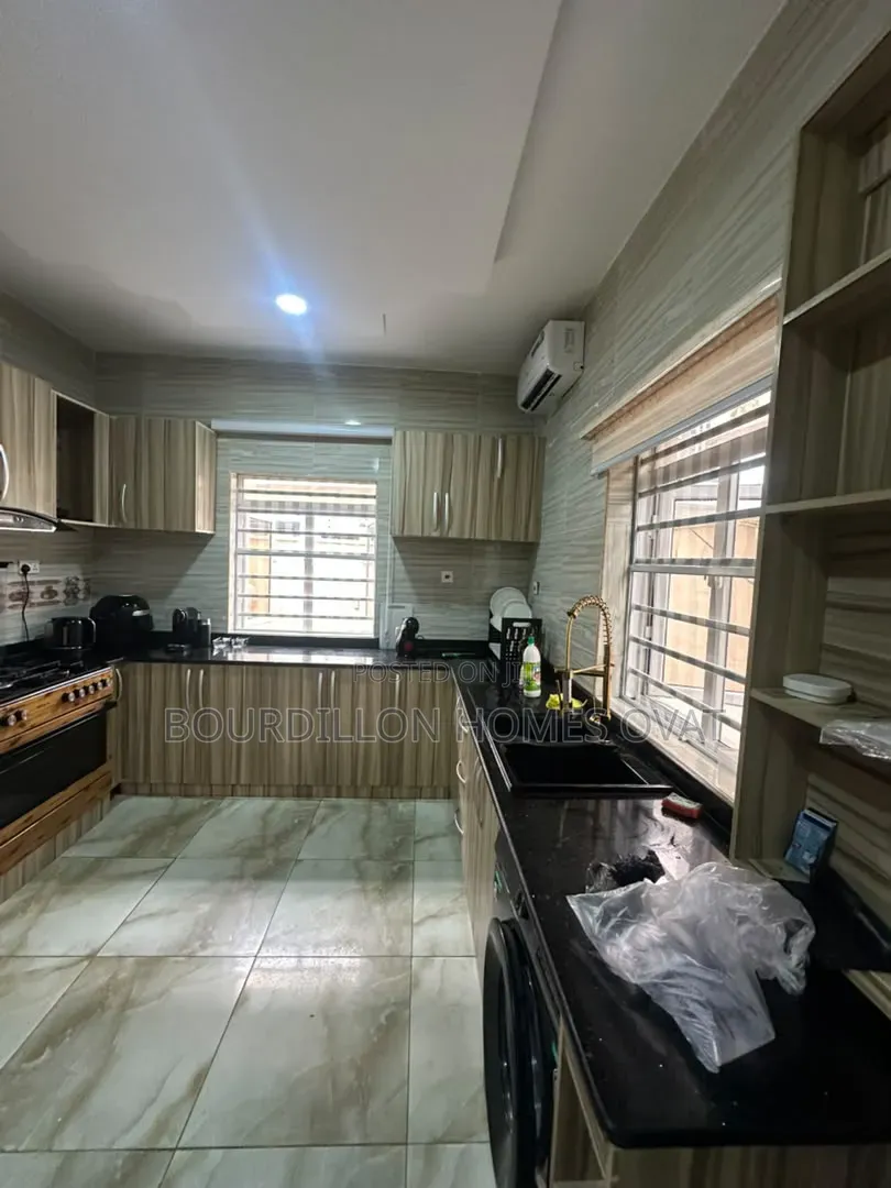 Furnished 3bdrm Apartment in Ikota Gra Lekki for rent in Ikota