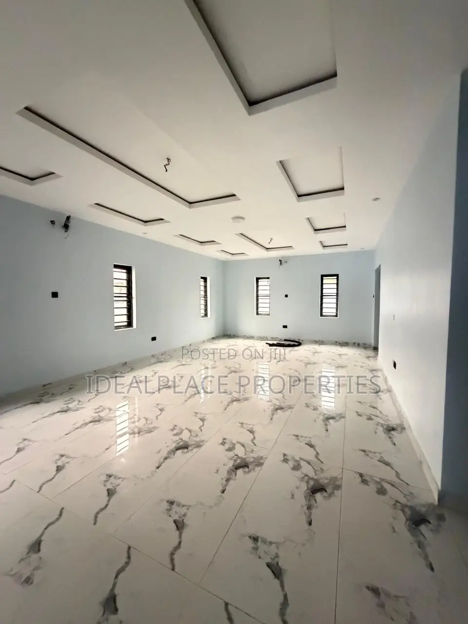 4bdrm Duplex in GRA Phase 1 for sale in GRA Phase 1