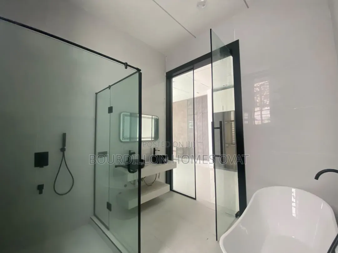 5bdrm Duplex in Orchid Lekki Lagos for sale in Lekki Expressway