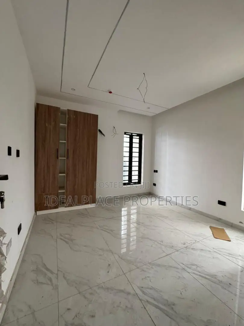 3bdrm Apartment in Ikeja GRA for sale in Ikeja GRA