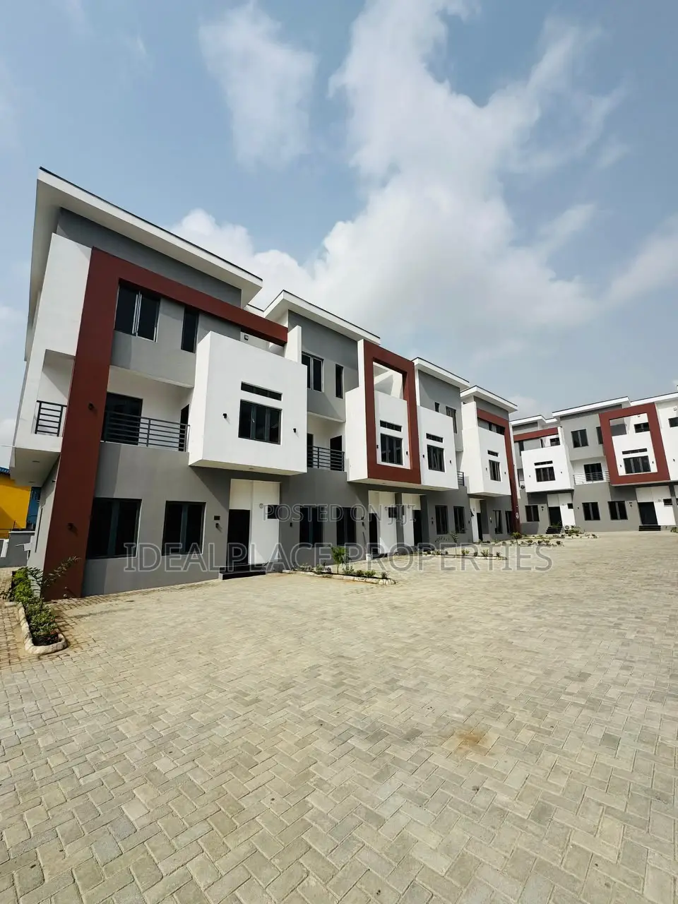 4bdrm Townhouse/Terrace in Oregun for sale in Oregun