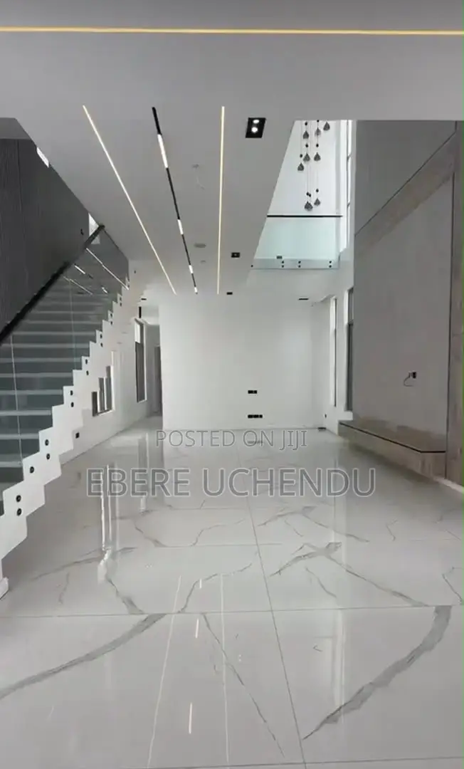 5bdrm Duplex in Osapa London for sale in Osapa london