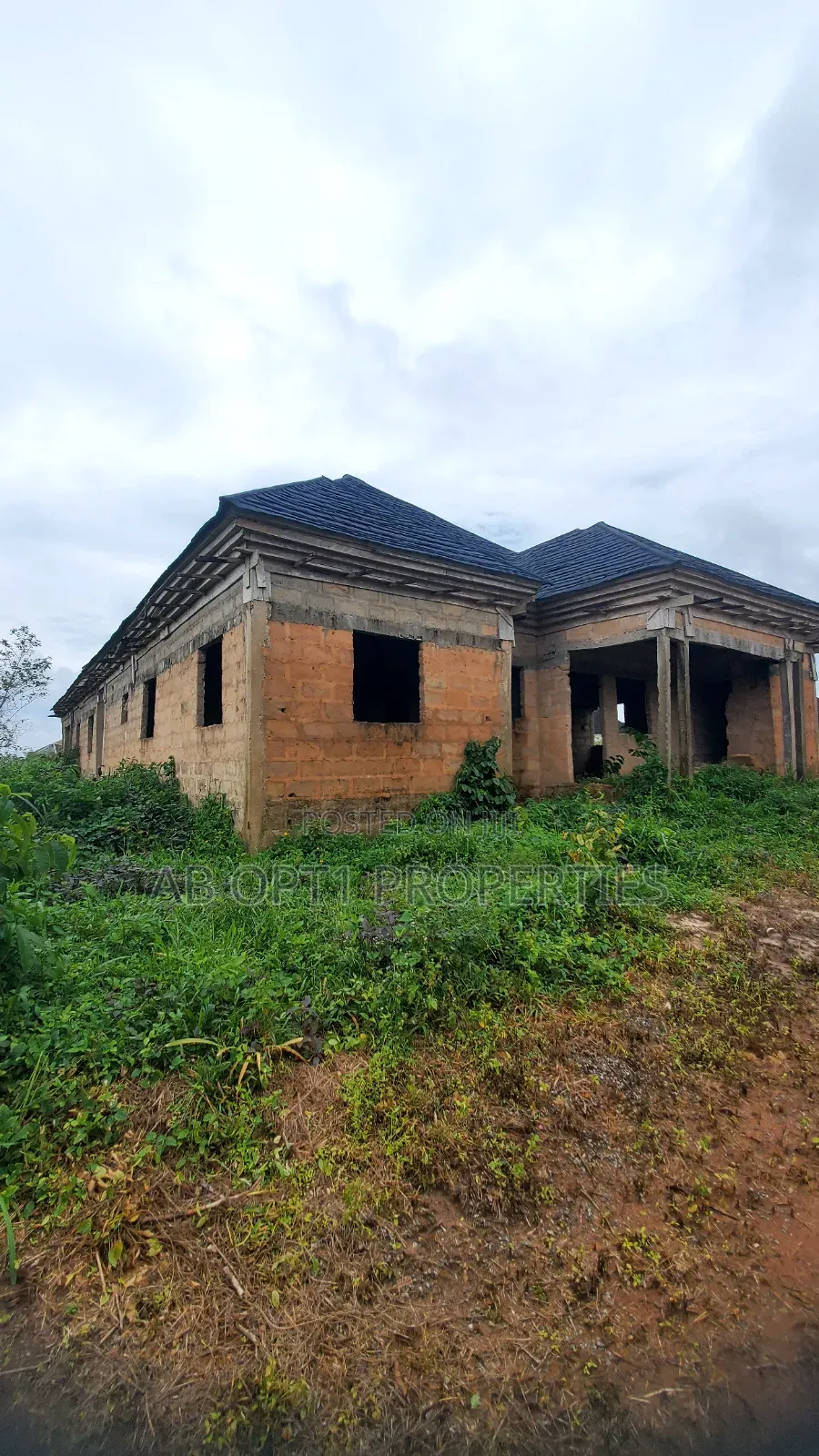 Standard 70% Complete 5bedroom Bungalow at Obanyantor for Sale in Benin City