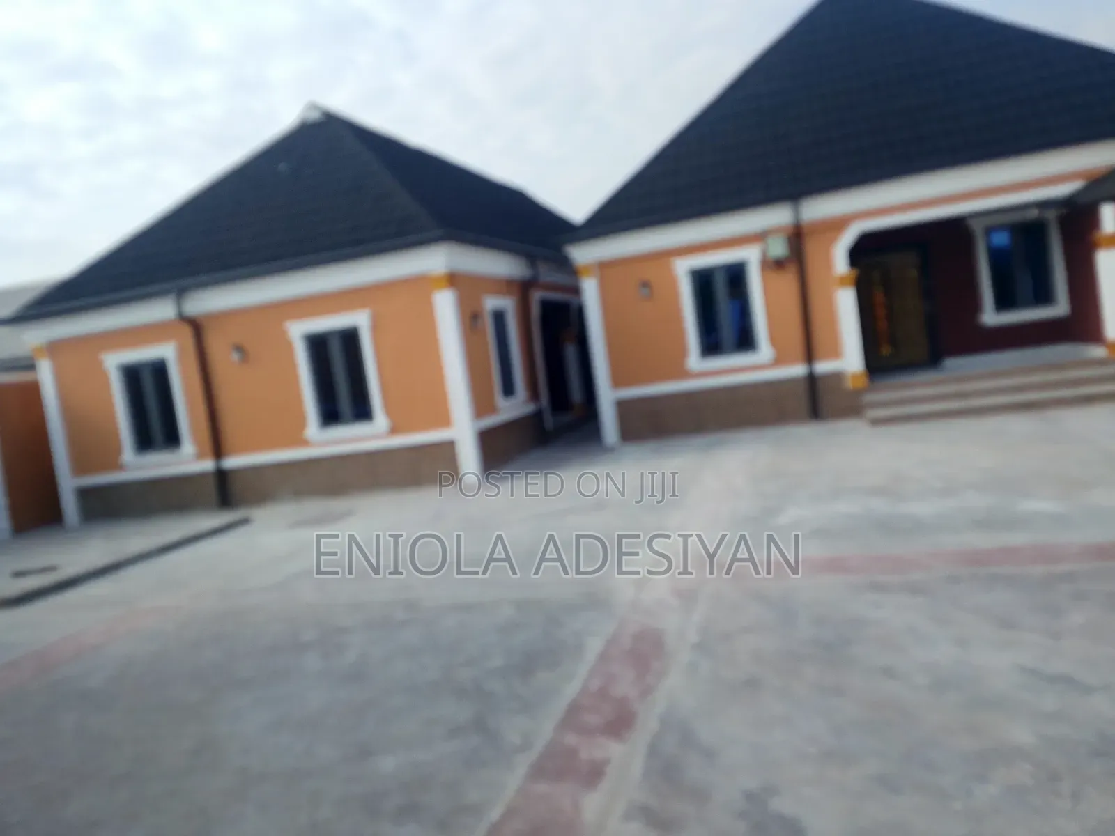 1bdrm Block of Flats in Oduloye, Agric for rent in Agric
