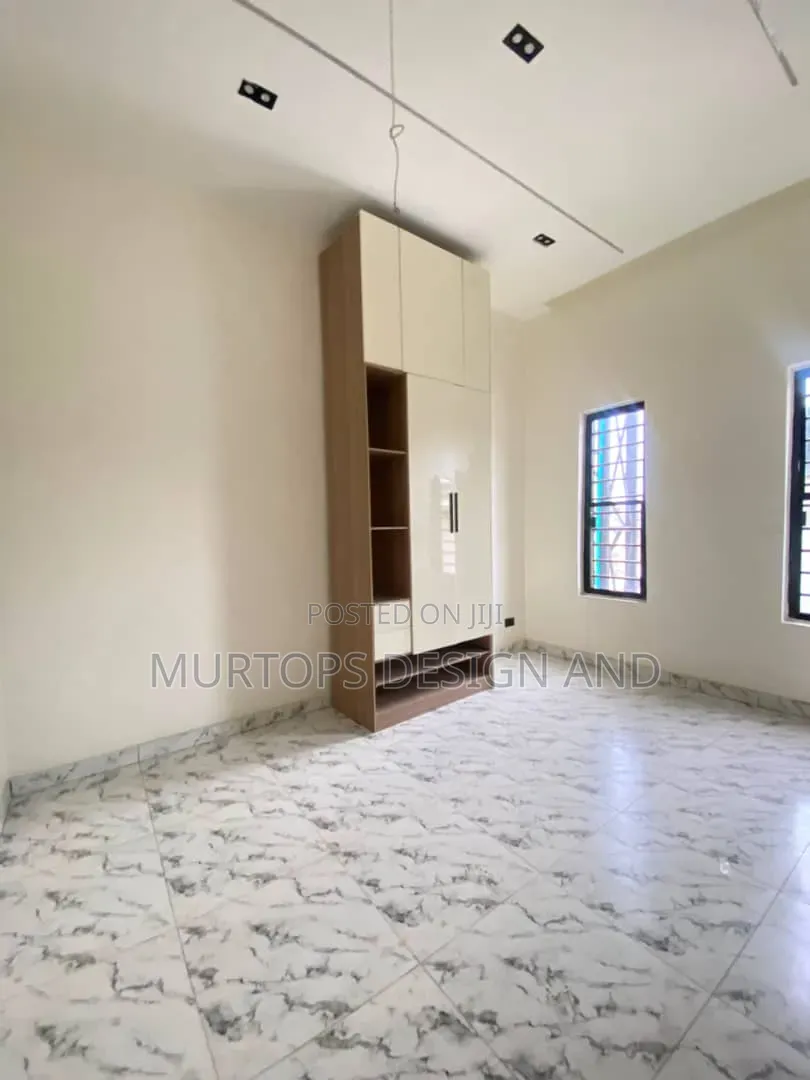 4bdrm Duplex in Lekki Phase 2 for sale in Lekki Phase 2