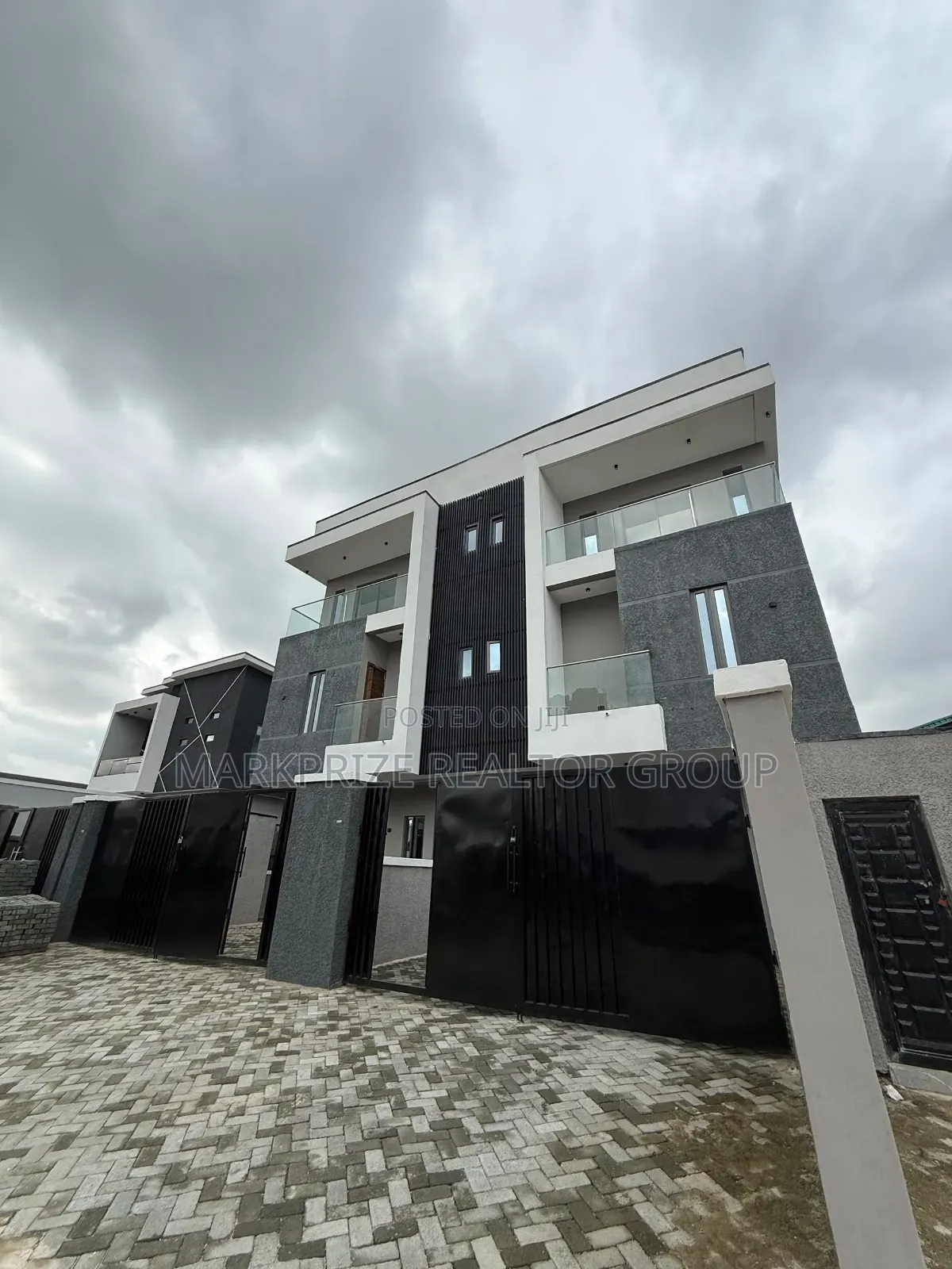 4bdrm Duplex in Ogudu Gra Phase 2 for sale in Ogudu GRA
