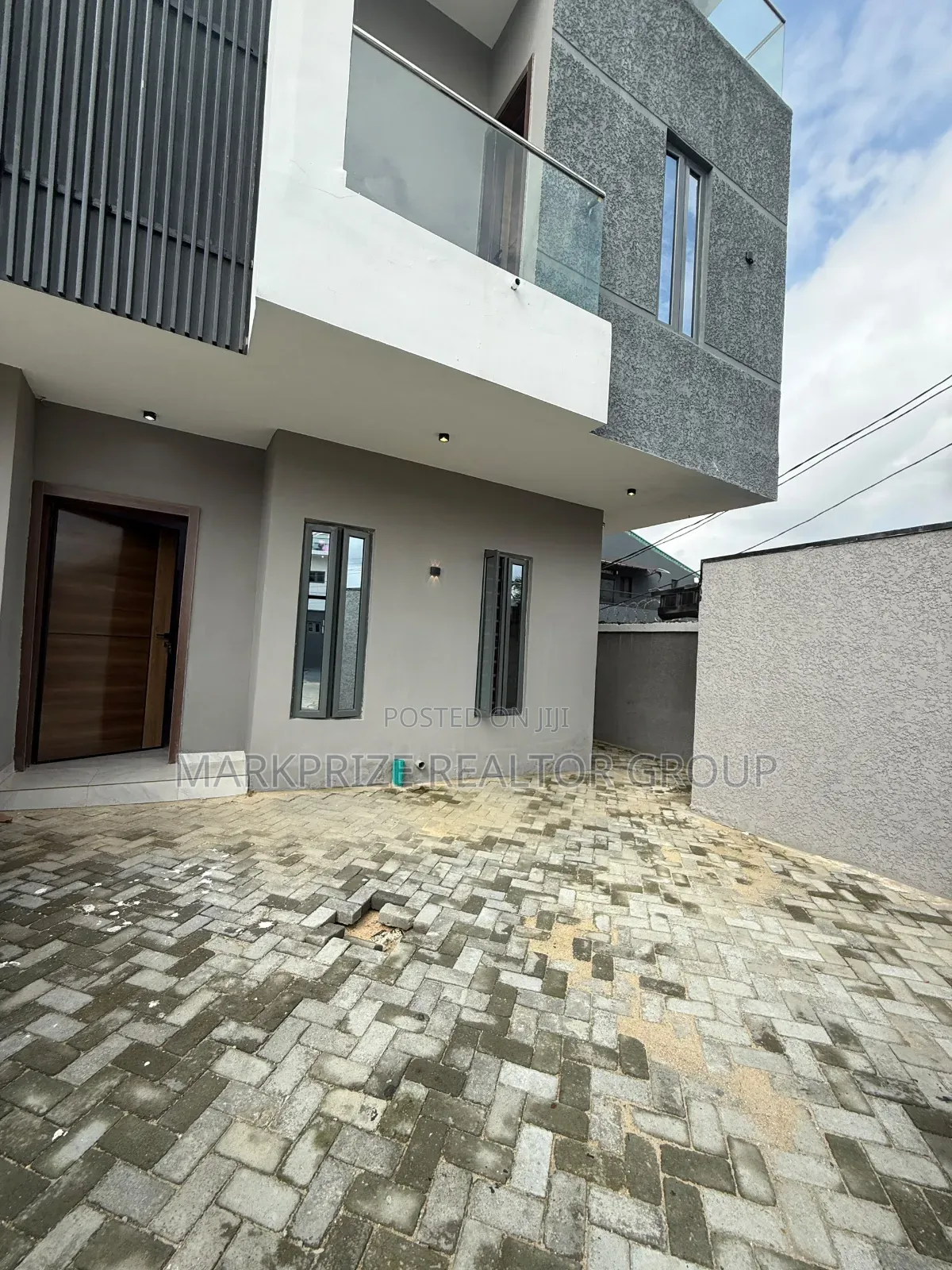 4bdrm Duplex in Ogudu Gra Phase 2 for sale in Ogudu GRA