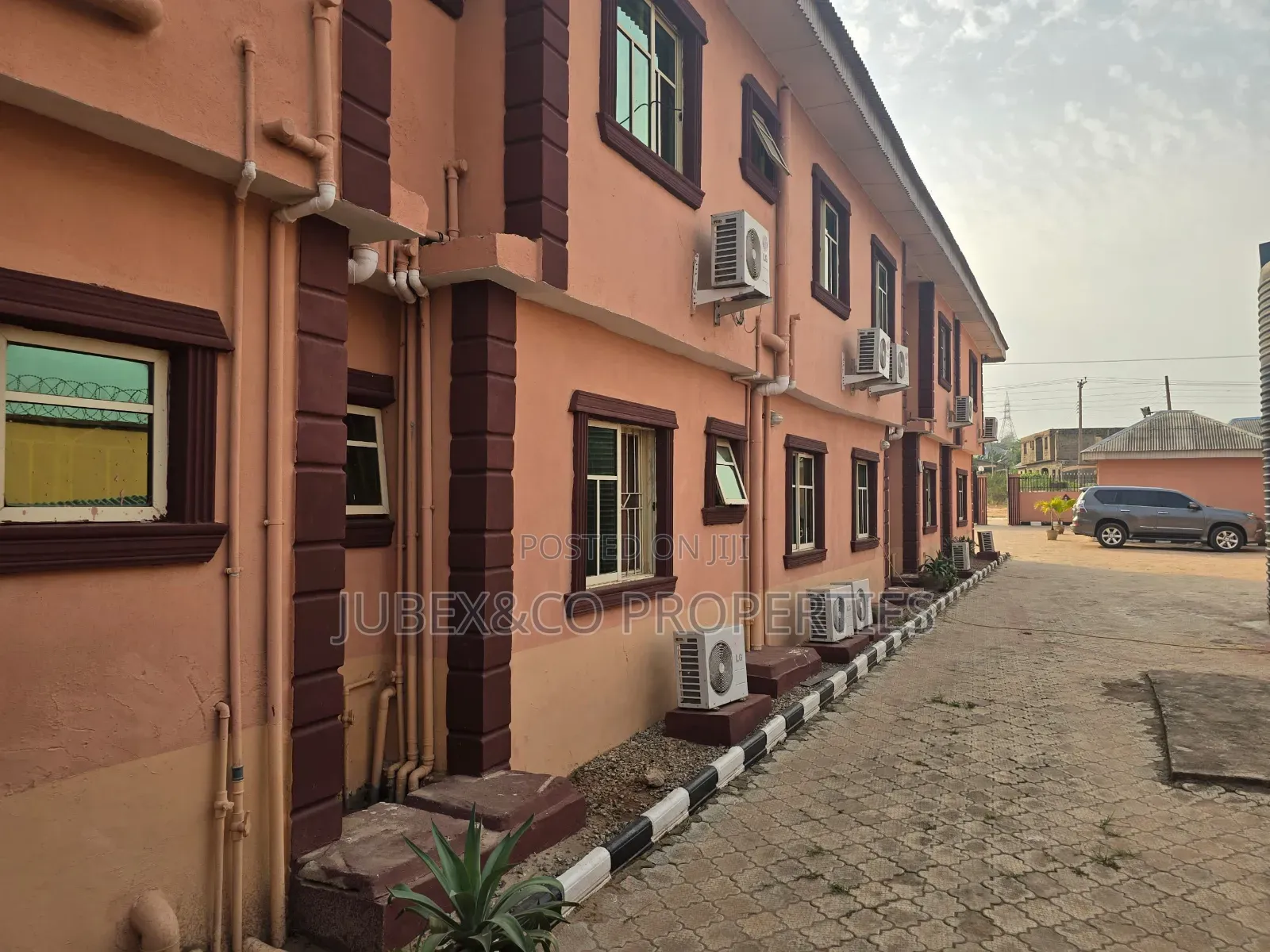 48 Rooms Functioning Hotel at Papa Ewekoro Ogun State in Ewekoro