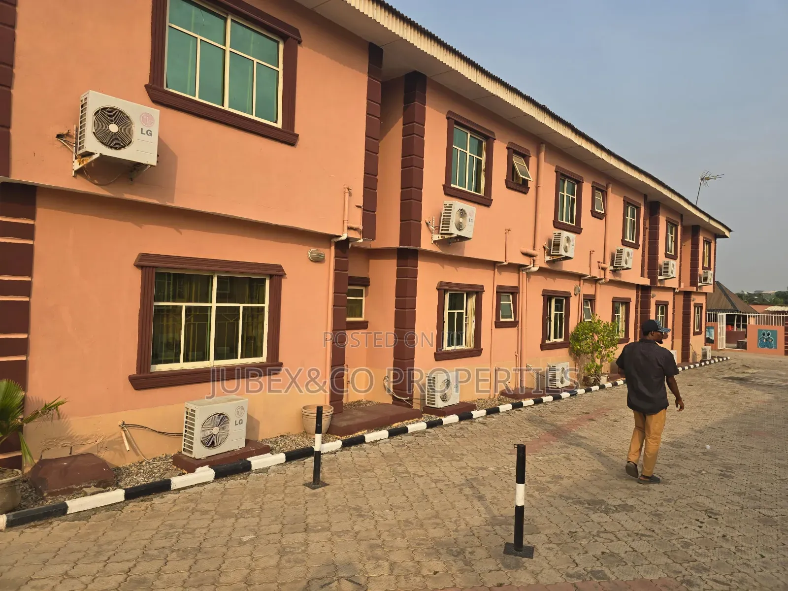 48 Rooms Functioning Hotel at Papa Ewekoro Ogun State in Ewekoro