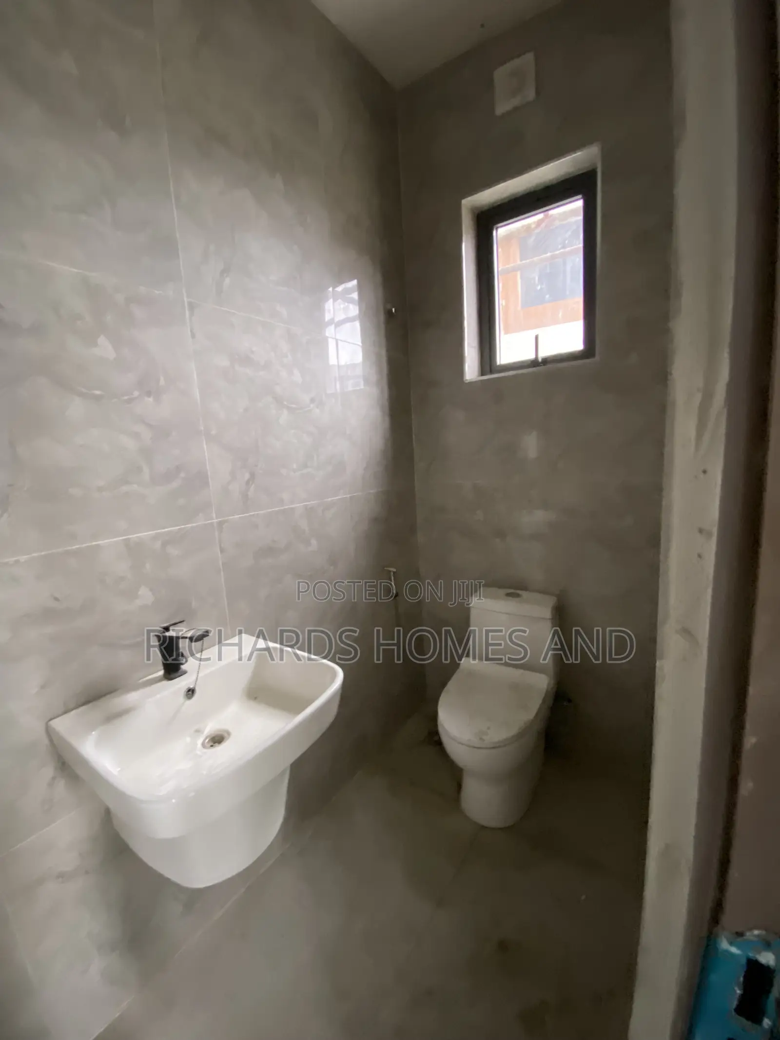 3bdrm Apartment in Lekki Phase 1 for sale in Lekki Phase 1