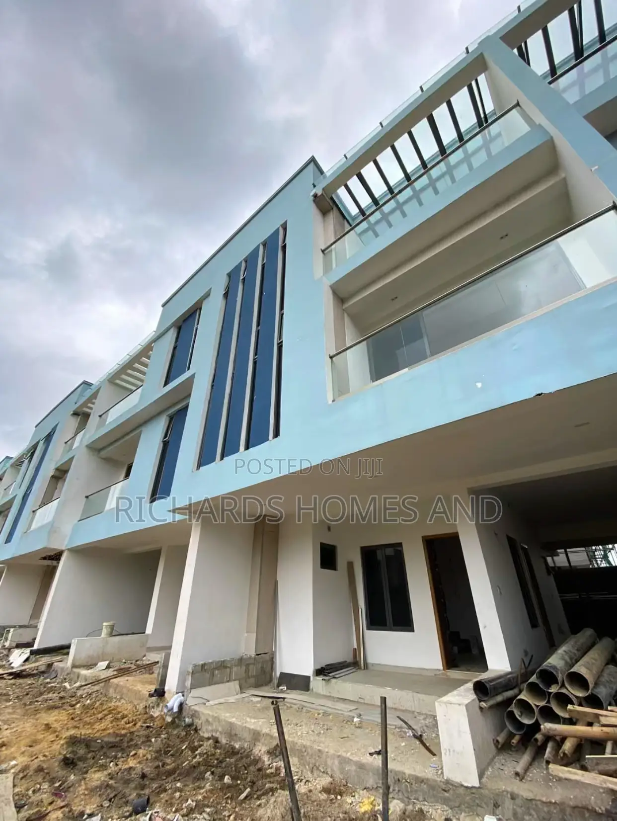 4bdrm Duplex in Lekki Phase 1 for sale in Lekki Phase 1
