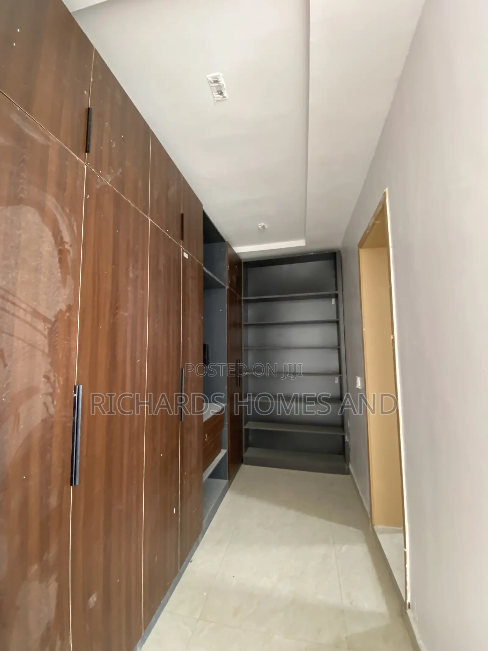 4bdrm Duplex in Lekki Phase 1 for sale in Lekki Phase 1