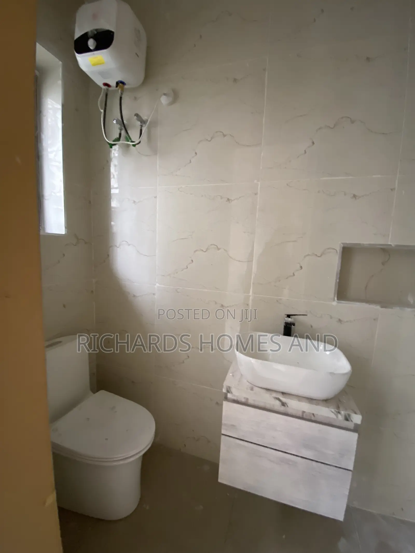 4bdrm Duplex in Lekki Phase 1 for sale in Lekki Phase 1