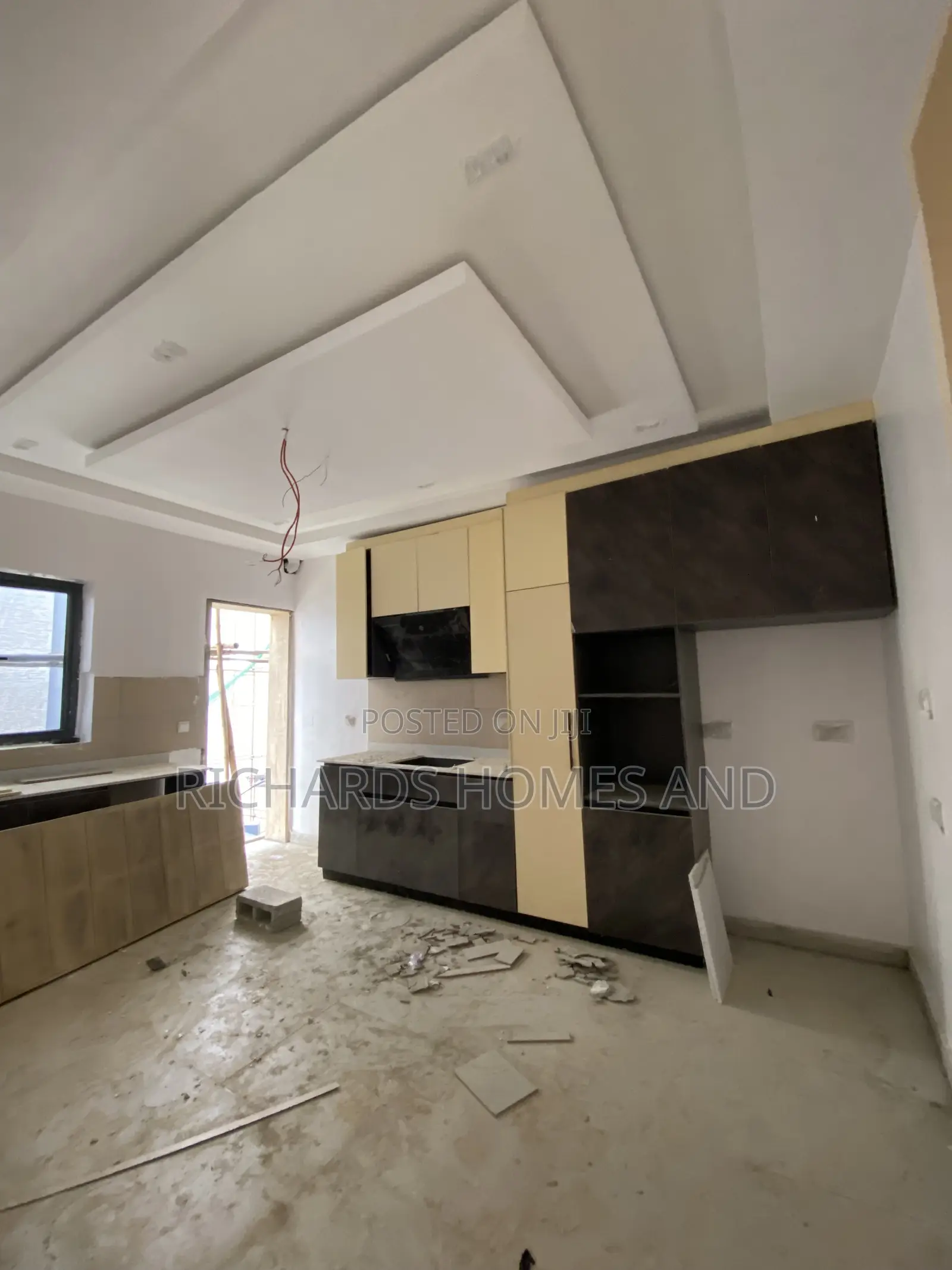 4bdrm Duplex in Lekki Phase 1 for sale in Lekki Phase 1