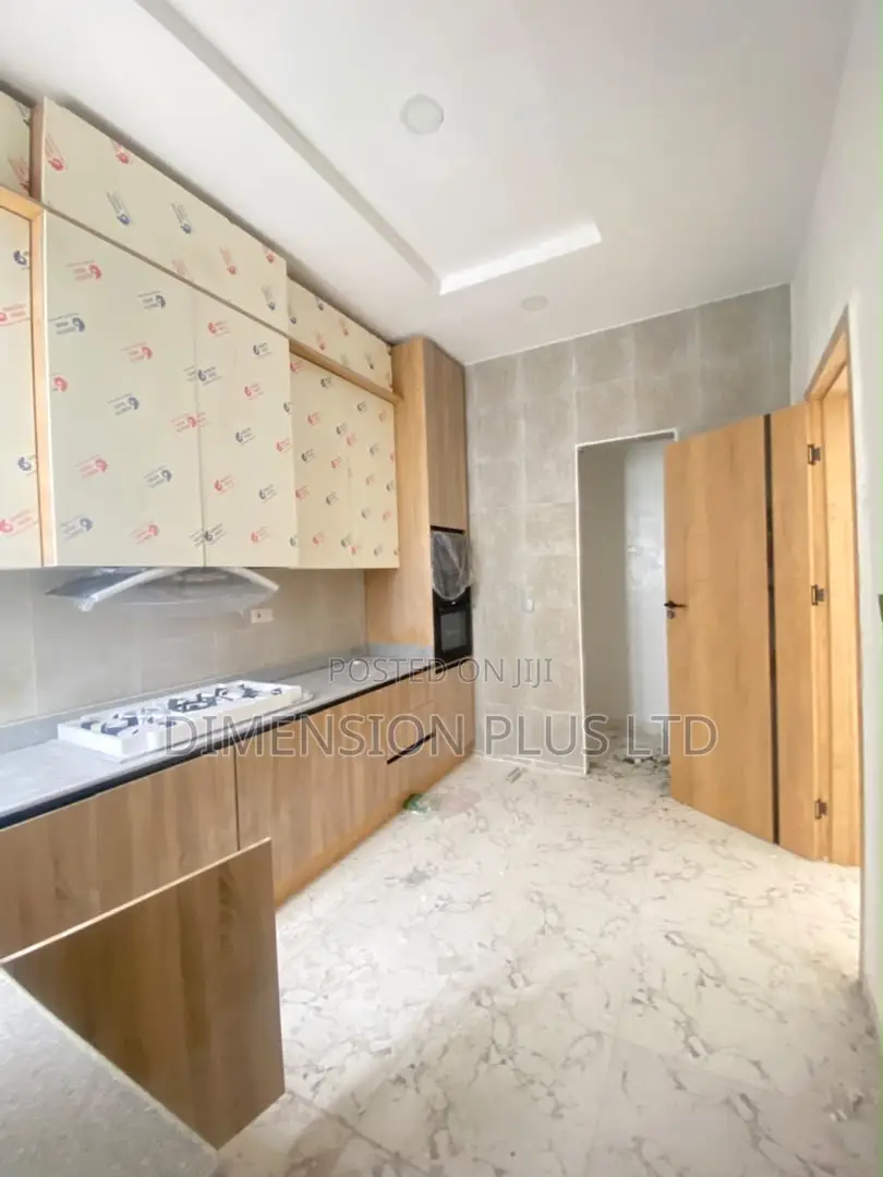 4bdrm Duplex in Lekki for sale in Lekki