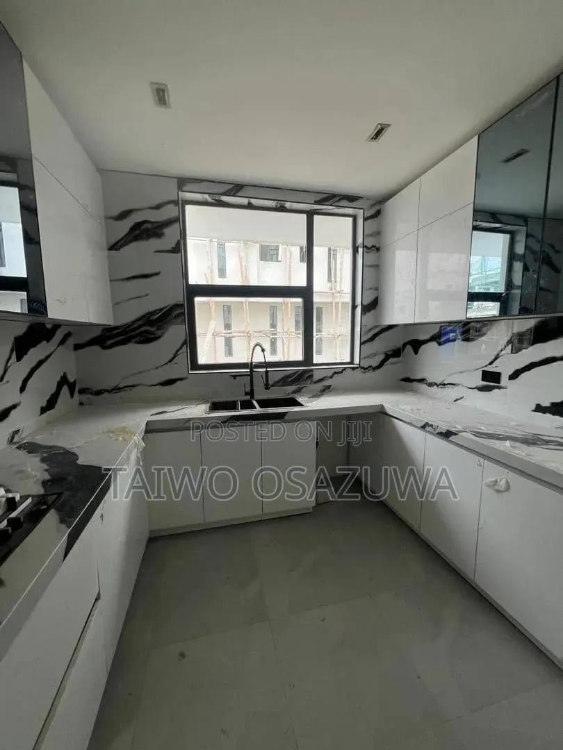 4bdrm Duplex in Victory Park Estate, Osapa london for sale in Osapa london