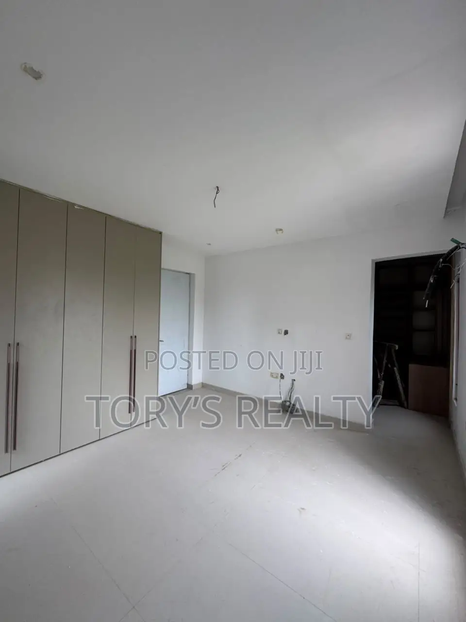 4bdrm Duplex in Lekki Phase 1 for sale in Lekki Phase 1