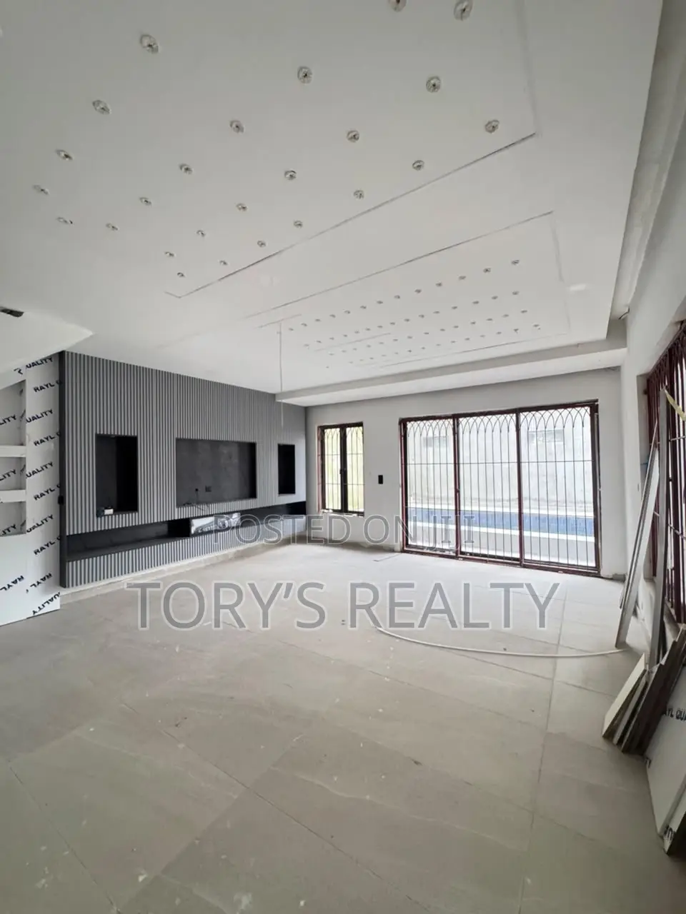 4bdrm Duplex in Lekki Phase 1 for sale in Lekki Phase 1