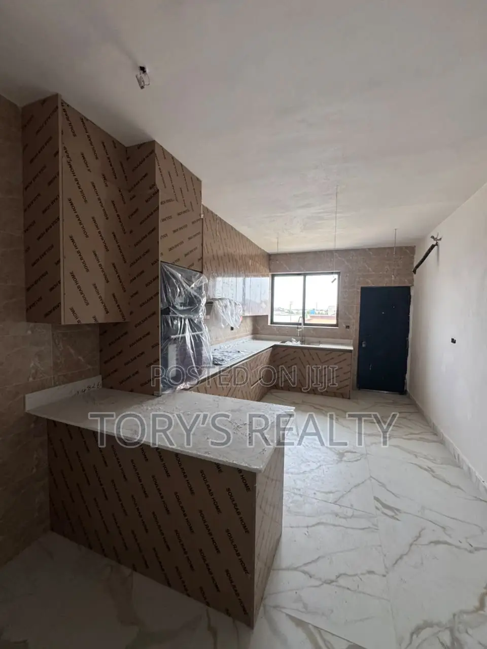 3bdrm Penthouse in Osapa london for sale in Osapa london