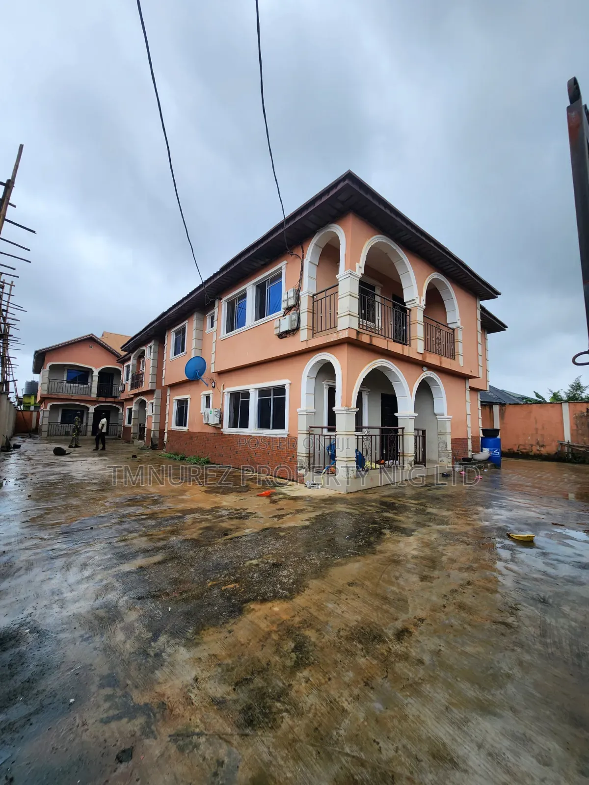 20bdrm Apartment in Ijede / Ikorodu for sale in Ijede / Ikorodu