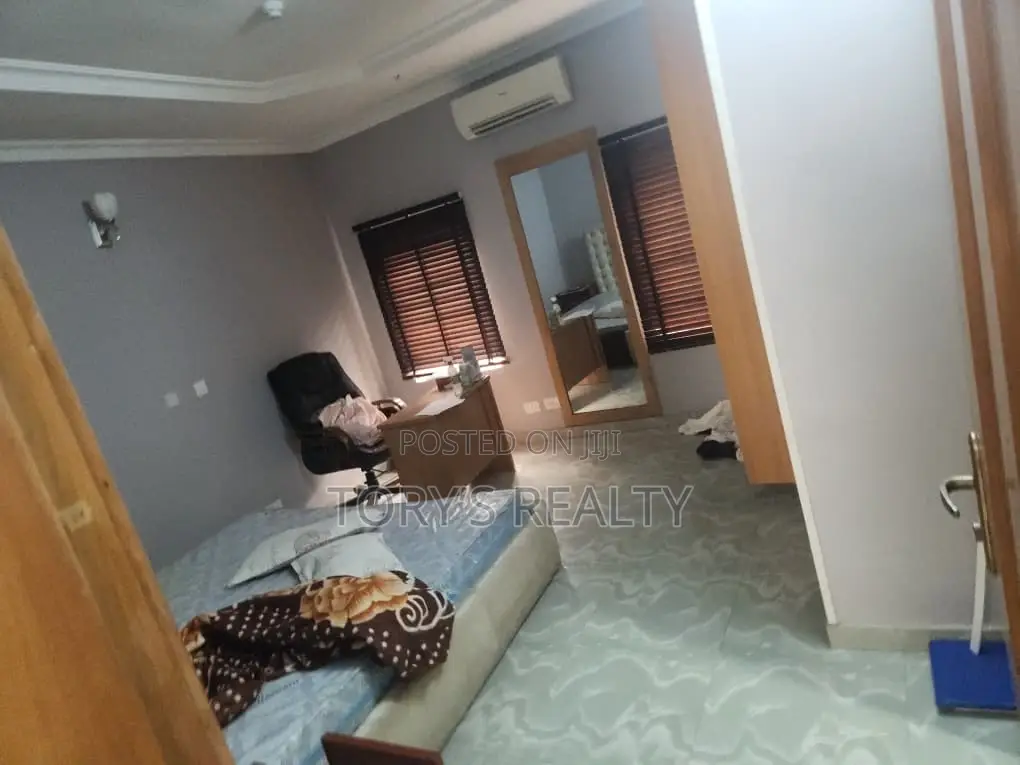 4bdrm Duplex in Ikota for sale in Ikota