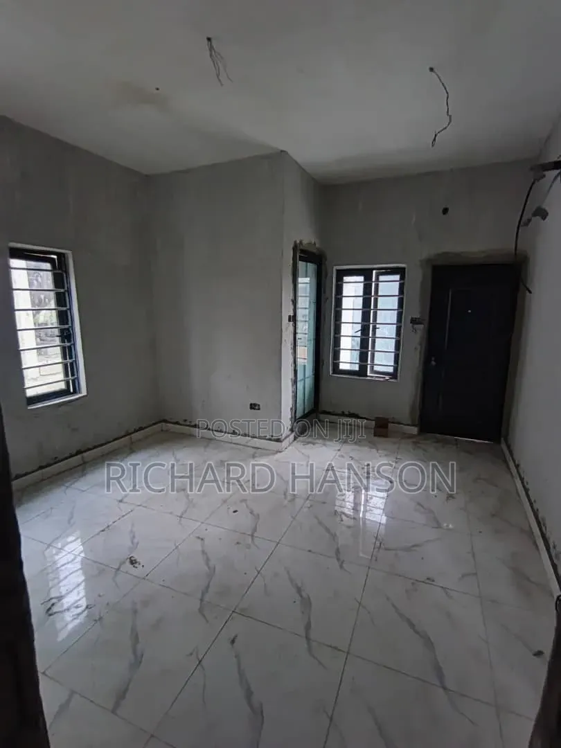 2bdrm Duplex in Blenco/Shoprite, Sangotedo for sale in Sangotedo